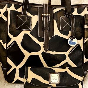 Beautiful Dooney Bourke Bag & Wallet